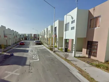 CASA EN REMATE BANCARIO EN RENACERES RESIDENCIAL APODACA NUEVO LEON