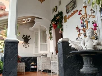 Dijual Cepat  Rumah strategis Di Pesona Khayangan Depok