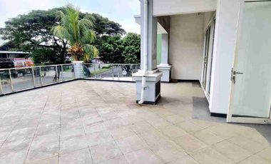 Di jual  Rumah Mewah, Nyaman, siap huni, Kota Wisata, kab. Bogor.
