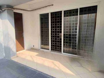 Di jual  Rumah Mewah, Nyaman, siap huni, Kota Wisata, kab. Bogor.