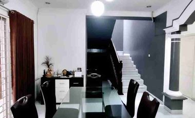 Di jual  Rumah Mewah, Nyaman, siap huni, Kota Wisata, kab. Bogor.