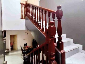 Di jual  Rumah Mewah, Nyaman, siap huni, Kota Wisata, kab. Bogor.