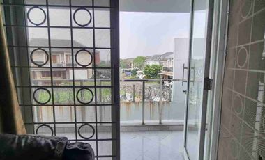 Di jual  Rumah Mewah, Nyaman, siap huni, Kota Wisata, kab. Bogor.