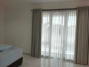 Jual Rumah siap huni dan nyaman Paramount Village. Semarang Barat-11621