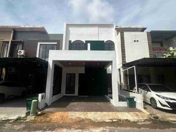 Dijual Cepat Rumah 2 Lantai Beverly Green Sudah Renovasi