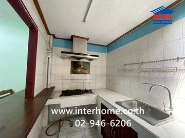 Two-story townhome, 16 sq.wa., Fa Rangsit Village, Khlong 4, near HomePro Market Village Rangsit, Soi Fa Soi 10, Kanchanaphisek Road, Thanyaburi, Path