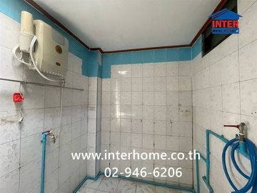 Two-story townhome, 16 sq.wa., Fa Rangsit Village, Khlong 4, near HomePro Market Village Rangsit, Soi Fa Soi 10, Kanchanaphisek Road, Thanyaburi, Path