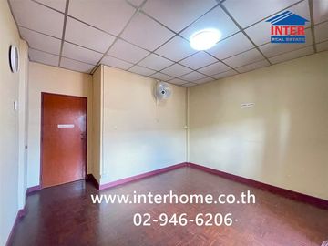 Two-story townhome, 16 sq.wa., Fa Rangsit Village, Khlong 4, near HomePro Market Village Rangsit, Soi Fa Soi 10, Kanchanaphisek Road, Thanyaburi, Path