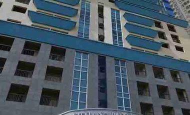 CITYLAND PASONG TAMO TOWER AT MAKATI CITY- 132.67SQM,PENTHOUSE UNIT, 3BR, 4T&BATH, WITH BALCONY AND CLEAN TITLE- FOR SALE