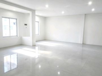 Rumah Cantik Siap Huni di Villa Melati Mas Serpong Tangsel