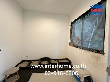 Two-story townhome, 20.1 sq.wah, M-Life Village, Lam Luk Ka-Khlong 4, near Isuzu Siam City Lam Luk Ka Co., Ltd., AC Market, Soi Lam Luk Ka 53, Lam Luk