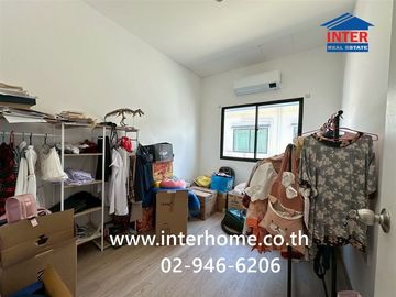 Two-story townhome, 20.1 sq.wah, M-Life Village, Lam Luk Ka-Khlong 4, near Isuzu Siam City Lam Luk Ka Co., Ltd., AC Market, Soi Lam Luk Ka 53, Lam Luk
