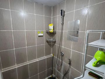 Sewa Apartemen 2BR Furnished - Tower Geranium  - Fasilitas lengkap - Minimal 3 Bulanan - Free IPL