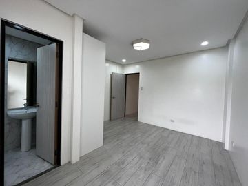 For Sale! Kamuning QC Brandnew Townhouse with 4 Bedroom 15.5M -AJCQ