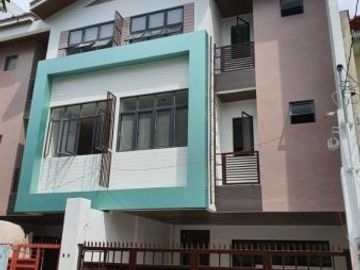 For Sale! Kamuning Preowned Townhouse -AJCQ