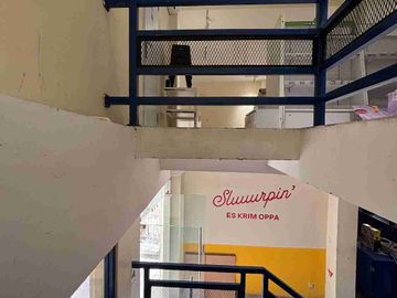 DISEWAKAN CEPAT RUKO GANDENG 2 LANTAI EX TENANT SIAP USAHA PARKIR LUAS DI CILEDUG TANGERANG
