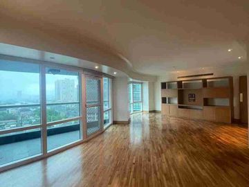 3BR FOR LEASE IN LUNA TOWER