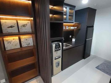 OFFICE PREMIUM FULL FURNISHED DI NEO SOHO PANCORAN – STRATA TITLE | 94 m² | HANYA Rp3,5 M NEGO!