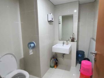 OFFICE PREMIUM FULL FURNISHED DI NEO SOHO PANCORAN – STRATA TITLE | 94 m² | HANYA Rp3,5 M NEGO!
