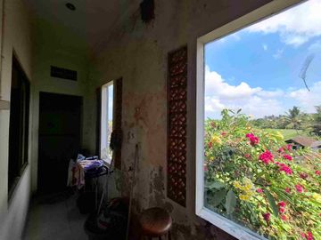 dijual bangunan 3 lantai dengan view gunung dan sawah siap di pergunan untuk usaha