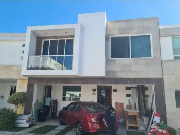 REMATO CASA EN LOMAS DE ANGELOPOLIS, PUEBLA ADJUDICADA