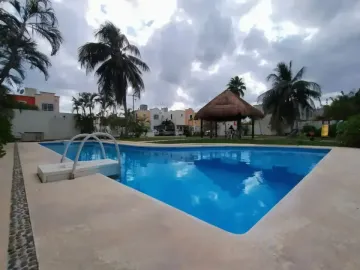 CASA ADJUDICADA SIN POSESIÓN EN FRACC. JARDINES DE LA COSTA, CANCÚN, QUINTANA ROO