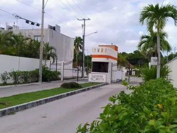 CASA ADJUDICADA SIN POSESIÓN EN FRACC. JARDINES DE LA COSTA, CANCÚN, QUINTANA ROO