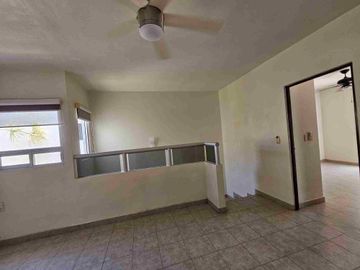 RENTA DE CASA EN CANCÚN ISLA AZUL zona GUAYACAN en privada