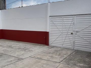 RENTO CASA CERCA DE ESTACION DE TREN INTRURBANO, A 2 MINUTOS DE CU TOLUCA