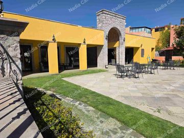 casa en renta amueblada en fraccionamiento zirandaro, san miguel de allende