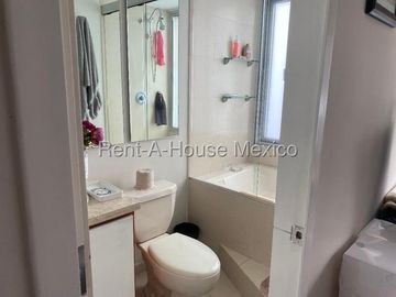 Departamento en Venta en Alvaro Obregón, Lomas de Santa Fe CMB 27-17.