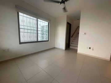 SUPER OPORTUNIDAD DE INVERSIÓN EN CUERNA CASA SEMINUEVA EN VENTA