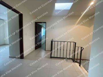 SUPER OPORTUNIDAD DE INVERSIÓN EN CUERNA CASA SEMINUEVA EN VENTA
