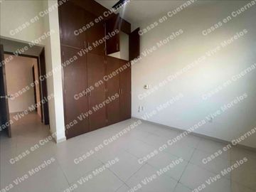 SUPER OPORTUNIDAD DE INVERSIÓN EN CUERNA CASA SEMINUEVA EN VENTA
