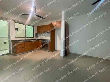 SUPER OPORTUNIDAD DE INVERSIÓN EN CUERNA CASA SEMINUEVA EN VENTA