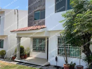 SUPER OPORTUNIDAD DE INVERSIÓN EN CUERNA CASA SEMINUEVA EN VENTA