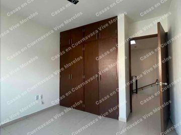 SUPER OPORTUNIDAD DE INVERSIÓN EN CUERNA CASA SEMINUEVA EN VENTA