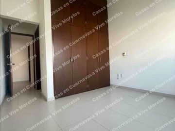 SUPER OPORTUNIDAD DE INVERSIÓN EN CUERNA CASA SEMINUEVA EN VENTA