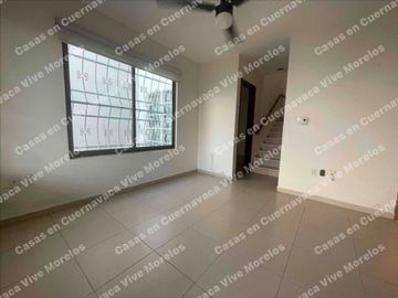 SUPER OPORTUNIDAD DE INVERSIÓN EN CUERNA CASA SEMINUEVA EN VENTA