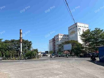 Dijual Rumah Tua Hitung Tanah Luas 216m2. SHM. Dekat Pintu Masuk Pelabuhan
