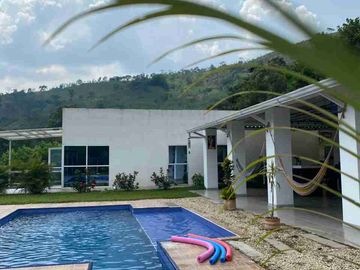 Finca 🌈En Conjunto 📍 Excelente