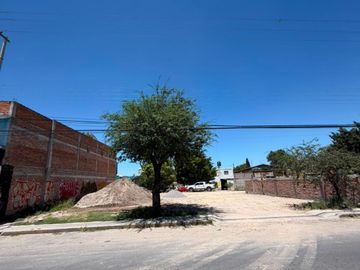 AV ANENECUILCO CELAYA $ 20 000