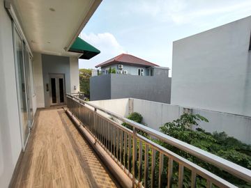 DIJUAL/WTS Rumah di Ancol Barat