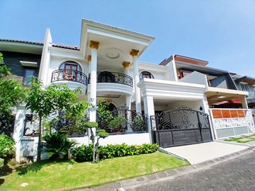 Rumah Mewah Di Perumahan Araya Blimbing Malang