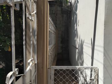 Suite con dos pisos amoblada de alquiler en Conjunto Cerrado de Miraflores.