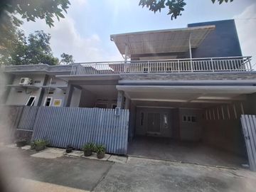 Rumah dijual Murah 2 Lantai, Hook Jatimakmur, Bekasi dekat Mal Pondok Gede