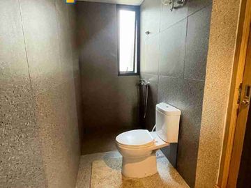 Jual Rumah Full Furnished Siap Huni Hadap Selatan BSD Tanakayu, Fl