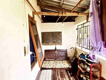 rumah 2 muka di banjarsari Solo kota luas 200 m2