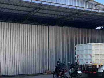 dijual tanah dan rumah serta gudang.pinggir jalan raya pedes-godean