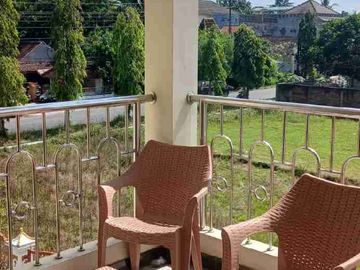 dijual tanah dan rumah serta gudang.pinggir jalan raya pedes-godean
